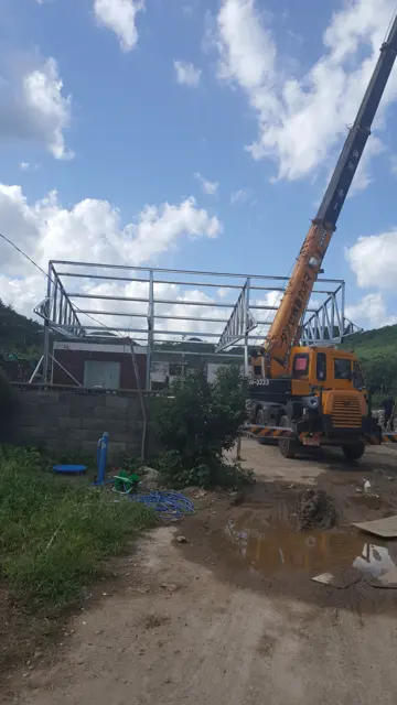 철골 보 인양 작업