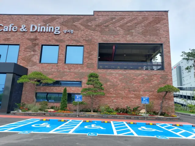 카페앤다이닝 리모델링
